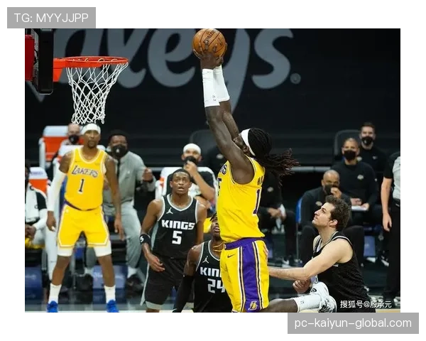 安东尼·戴维斯高效挡拆制造错位提升湖人内线得分率