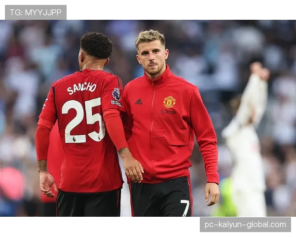 曼联锋线效率问题突出，赛季关键战攻坚能力受影响