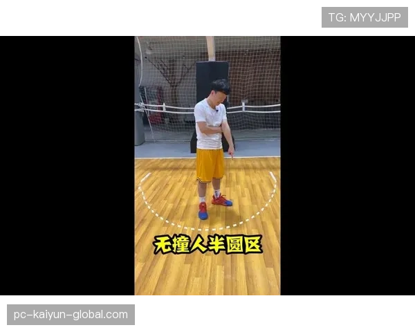 门将出击撞人算犯规吗？规则如何界定合理冲撞与违例